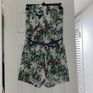 ✨Lac Bleu white strapless romper✨